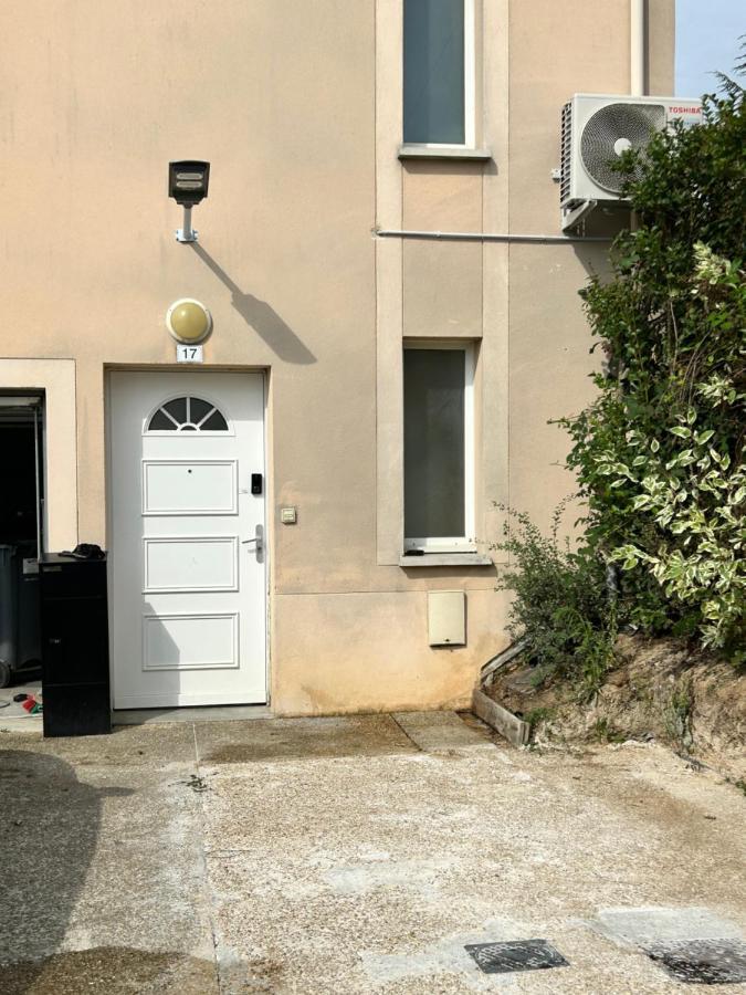 Charmant Studio La Ville Du Bois 外观 照片